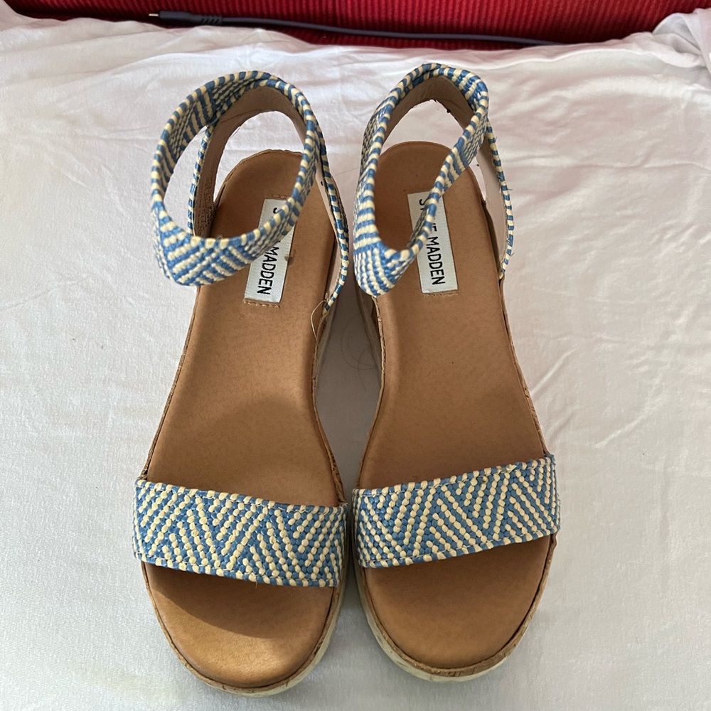 Platform sandals - Picture 3 of 4